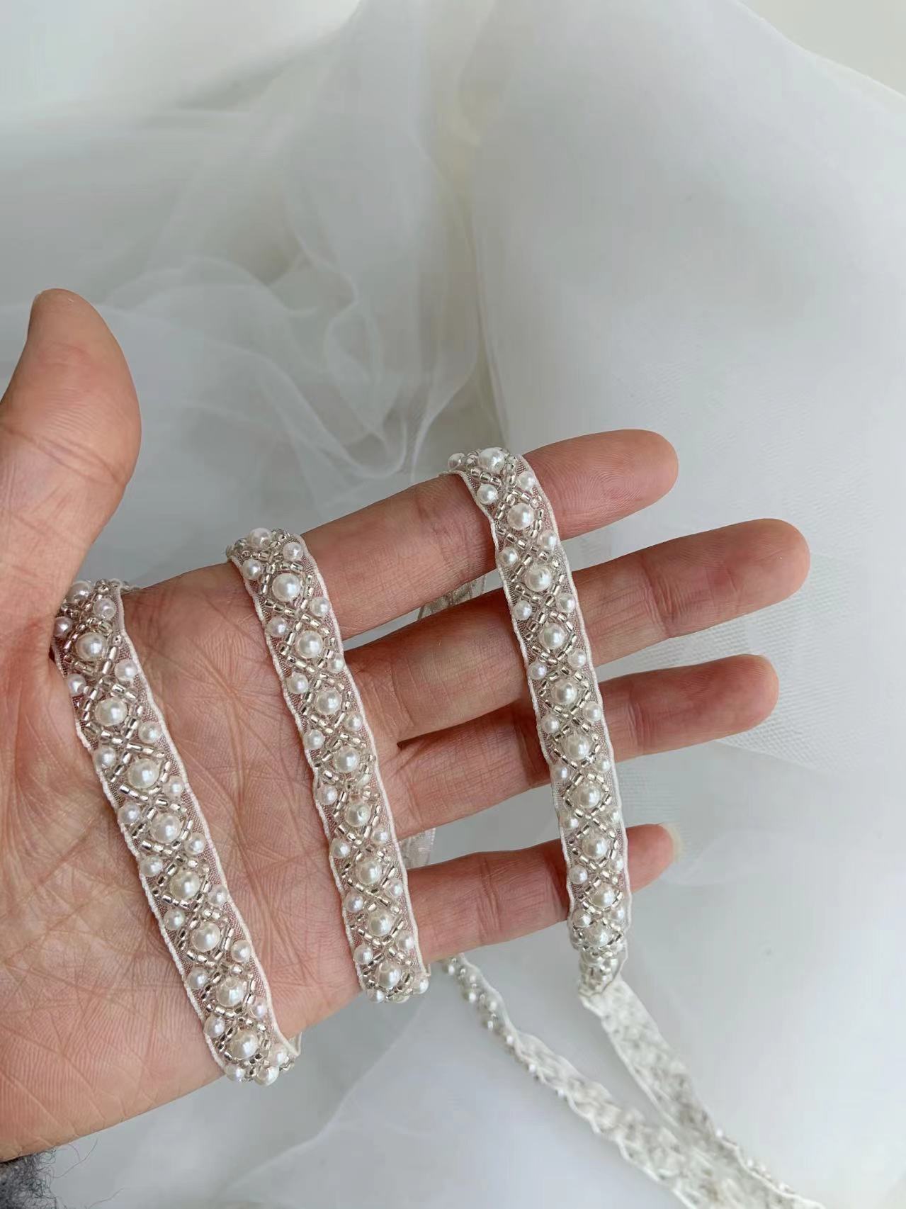 Top Quality Off White Pearl Be - مراجعة Bridal Sash Ribbon وسعره