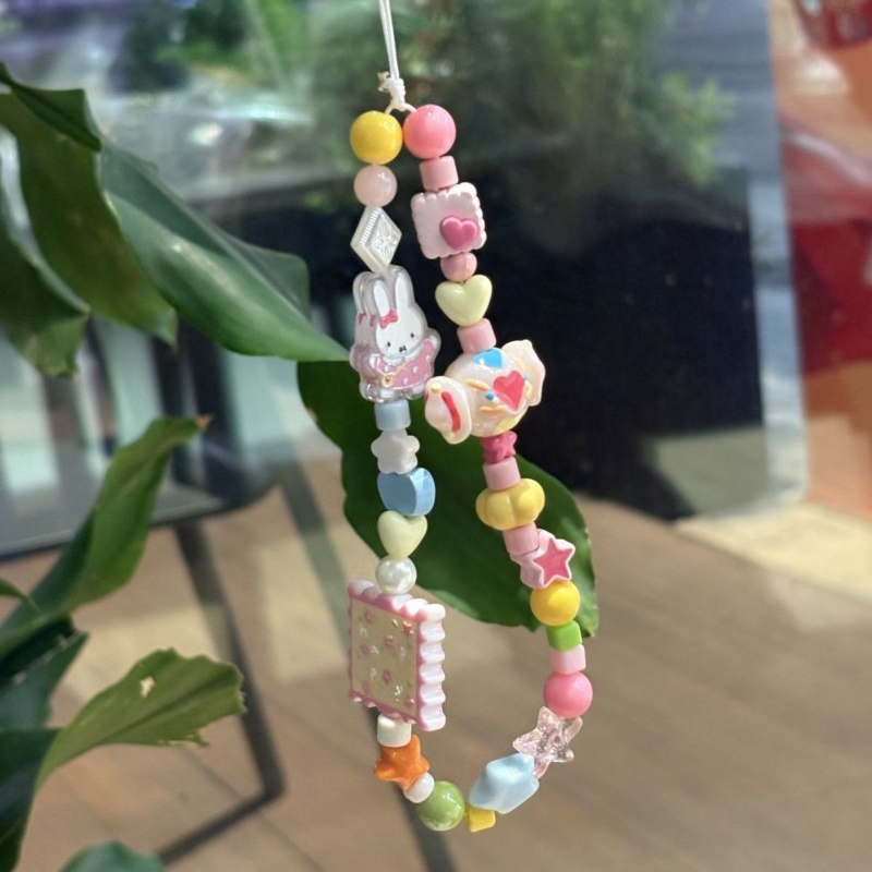Miffy Hanging Backpack Phone L - مراجعة Good Floral & Wedding Decor Supply وسعره
